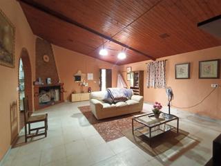 Xalet a Pista de ronda 8. Ref. 175 parcela con casa, piscina, nave y olivar en arriate