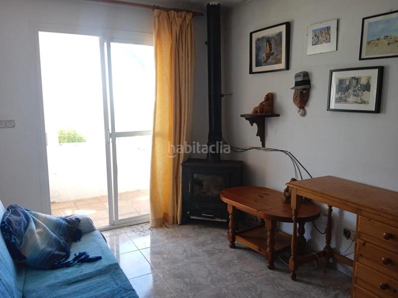 Foto 867c4de8-90a4-4a48-bd0e-f189d4b477c9. Casa adosada en calle rio genal 8 en Genalguacil