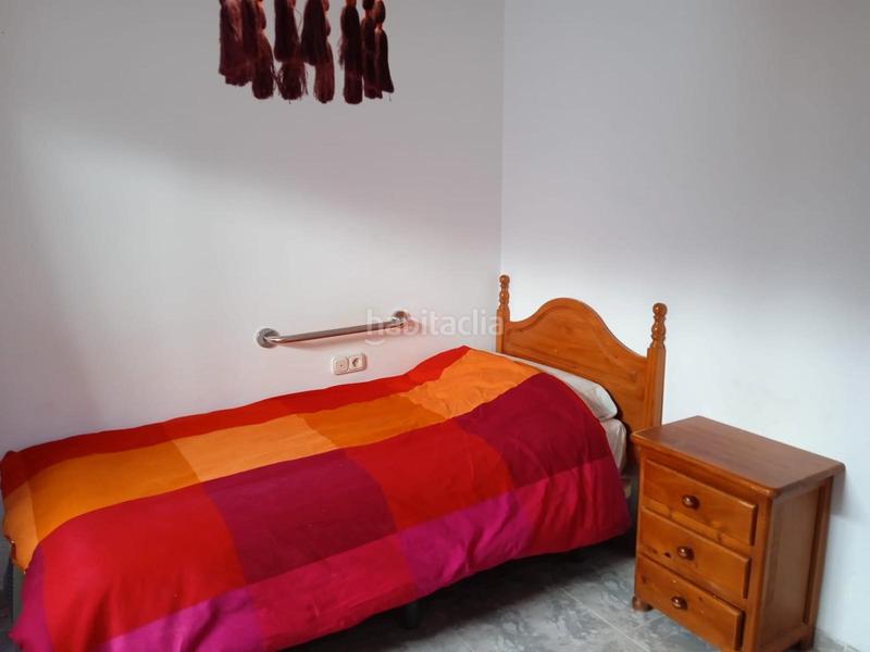 Foto c4706db0-2378-46d9-bb9c-31c18af6949a. Casa adosada en calle rio genal 8 en Genalguacil