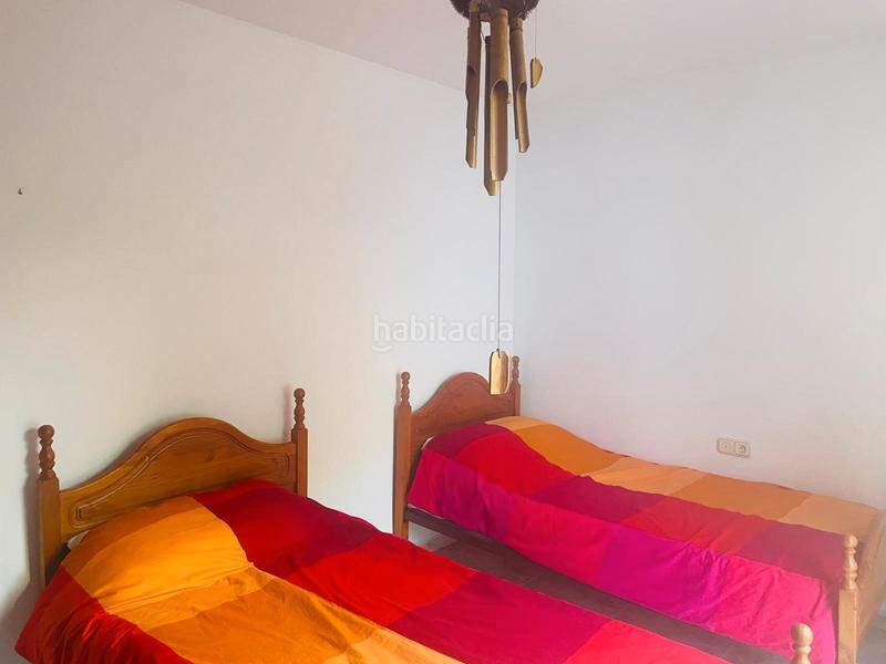 Foto d7c72a3c-a603-47ab-b683-3bf58c10aff2. Casa adosada en calle rio genal 8 en Genalguacil
