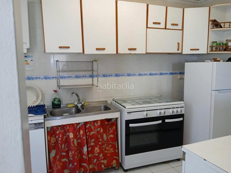 Foto fcf394d5-fd63-4159-820f-da3c9066fcf7. Casa adosada en calle rio genal 8 en Genalguacil