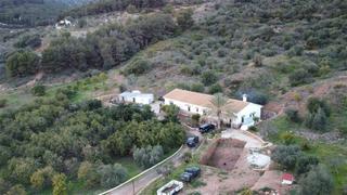 Masía en Casarabonela. Ref. 151 casa de campo y plantacióon de aguacates en casarabonel