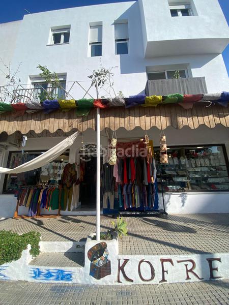 Foto ffdf7b0a-e81a-46f1-a9cf-5c98b8e97108. Local comercial local en 1º linea comercial en Tarifa ciudad Tarifa