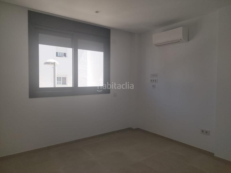 Foto cc16bf4c-384d-46f2-b1c5-0434fa41369f. Apartamento piso de reciente construcción ,zona centro. en Tarifa