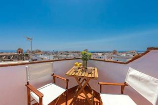 Dúplex a Tarifa Ciudad. Dúplex en el casco antiguo con terraza y vistas