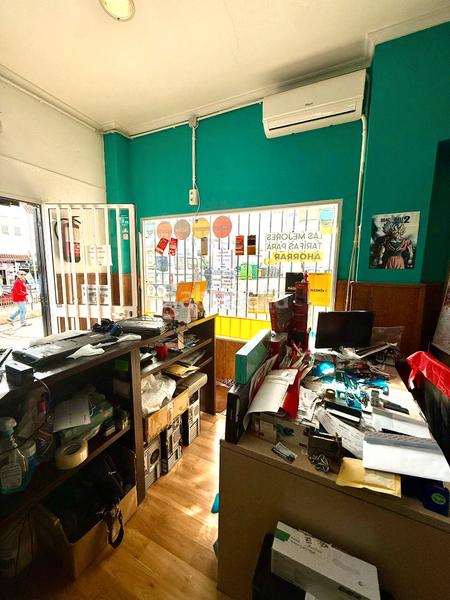 Foto a56280eb-bb6d-42f6-b6fe-124e84106e59. Local comercial local en batalla del salado ,1º linea comercial en Tarifa