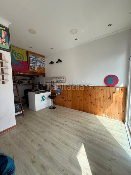 Foto f9d3e9f9-30e0-4ae2-948b-579146692de3. Local comercial local en batalla del salado ,1º linea comercial en Tarifa