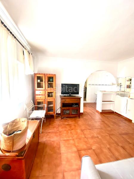 Foto 9c405eaf-7e64-44d0-bf7a-b15d1147f7e5. Alquiler piso en barriada nuestra señora de la luz 18 se alquila piso para temporada escolar en Tarifa