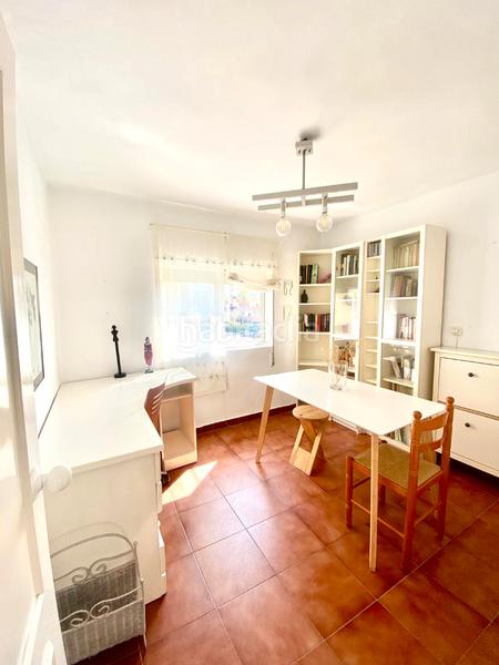 Foto c0e3dd27-329c-405b-ac1e-b003bcfbd05c. Alquiler piso en barriada nuestra señora de la luz 18 se alquila piso para temporada escolar en Tarifa