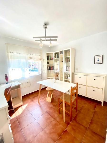 Foto d3954f31-65fb-460b-9cab-5d47679e4c47. Alquiler piso en barriada nuestra señora de la luz 18 se alquila piso para temporada escolar en Tarifa