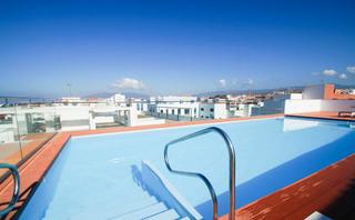 Apartament a Tarifa Ciudad. Piso en zona centro con piscina