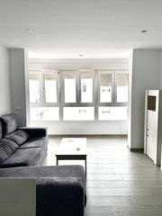 Rent Flat in Calle batalla del salado 47. Piso reformado de alquiler para todo el año