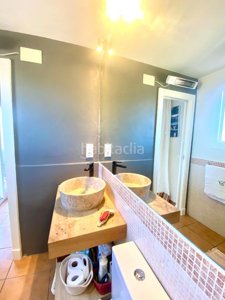 Foto bc8a367e-7e51-4407-ba2a-8b99f3eaf5df. Casa adossada a calle rodrigo pérez ponce 7 a Tarifa ciudad Tarifa