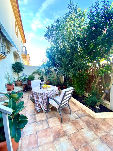 Foto e40da089-847f-42c7-b4ba-2ebeecf2a539. Casa adossada a calle rodrigo pérez ponce 7 a Tarifa ciudad Tarifa