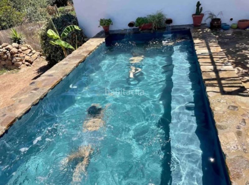 Foto c8007329-e78e-4417-bf29-062a0a11e367. Xalet amb xemeneia aparcament piscina a Facinas Tarifa