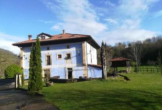 Edifici a Cangas de Onís. Venta de hotel de lujo oriente asturiano
