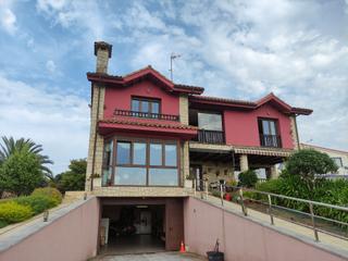 Chalet à Cabueñes. Chalet exclusivo en el alto del infanzon con piscina - se vende