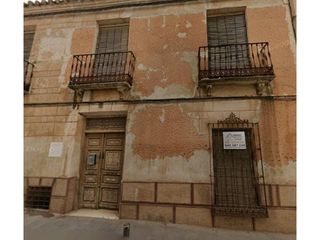 Haus  Calle mayorazgo. Se vnde casa solariega en el casco antiguo de manzanares.