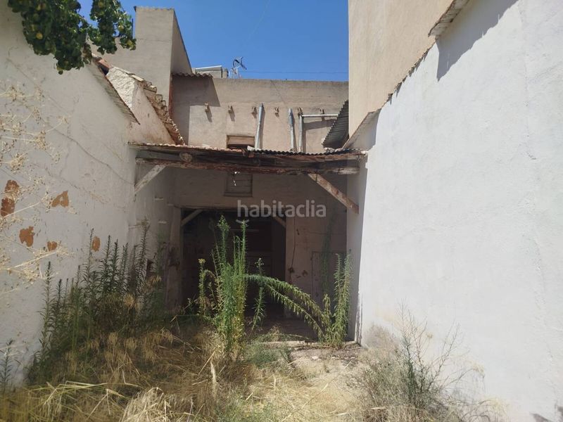 Foto f78f3e80-a9e4-42b2-bbc2-75fc2114519b. Casa amb aparcament a Manzanares