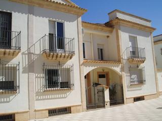 Maison jumelée  Juan ramón jiménez. Unifamiliar en residencial cerca de transportes públicos y del p