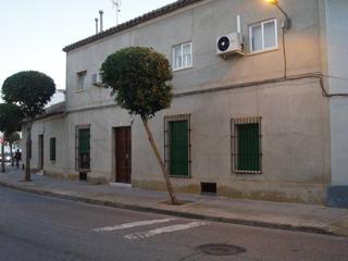 Maison  Solana. Casa típica con bodega y patio para reformar.