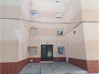 Pis  Juan y manuel chacon. Piso en zona plaza de toros económico