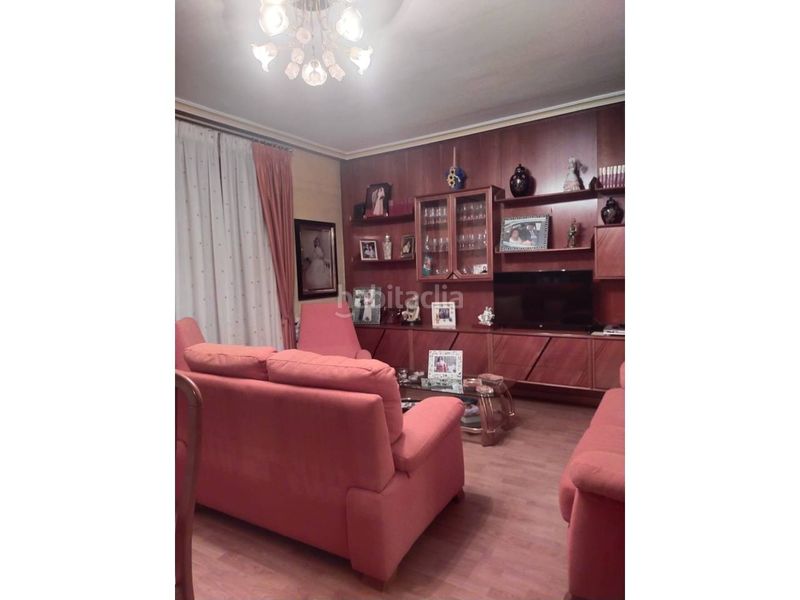 Foto bb2ad518-873e-4a1e-b7f6-794a35c41591. Casa amb calefacció aparcament a Manzanares