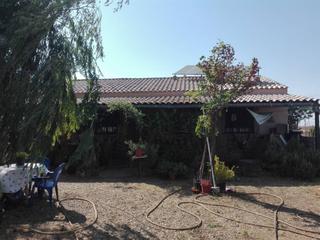Chalet à Manzanares. Chalet próxima a la población y junto a la carretera.