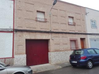 Maison  Barrionuevo. Casa en zona del centro de salud para reformar.