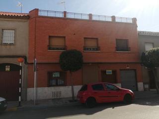 Maison  Jesús del perdón. Casa enfrente del hogar del pensionista, calle principal
