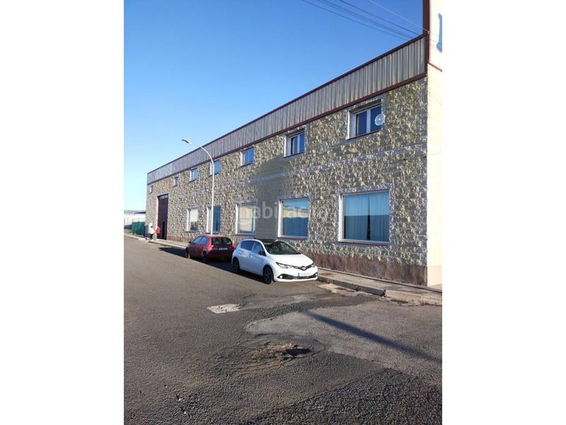 Foto 19cebff7-622e-4b16-8dda-7c160048c46b. Bâtiment à usage industriel dans Picón