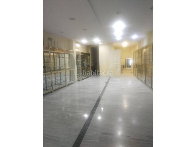 Foto a97806f1-e656-4a60-ad5d-375f699a757f. Location local commercial dans Daimiel