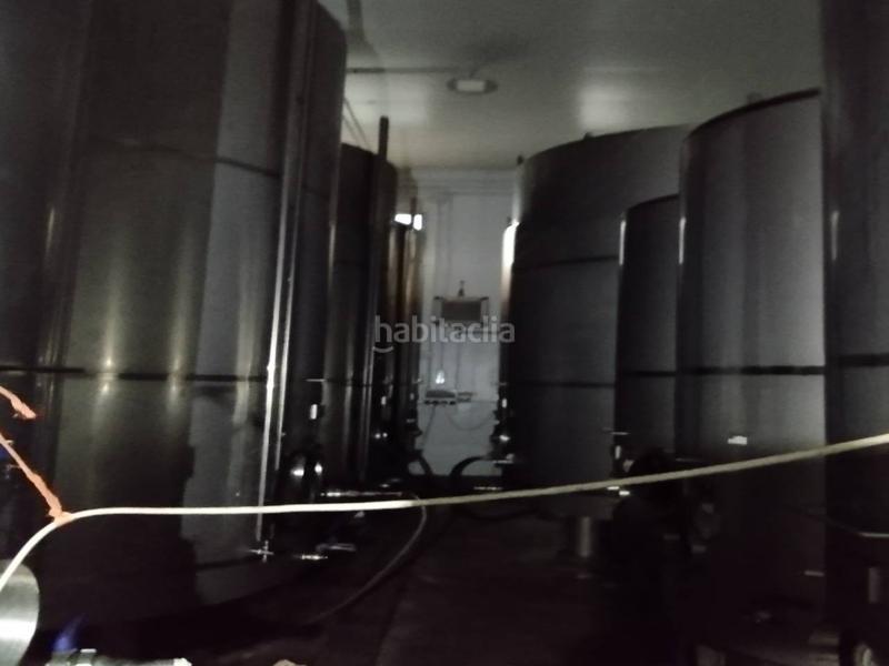 Foto 1f9a2edf-7049-483d-8bcf-6012c33b2b32. Fabrikhalle mit heizung in Torralba de Calatrava