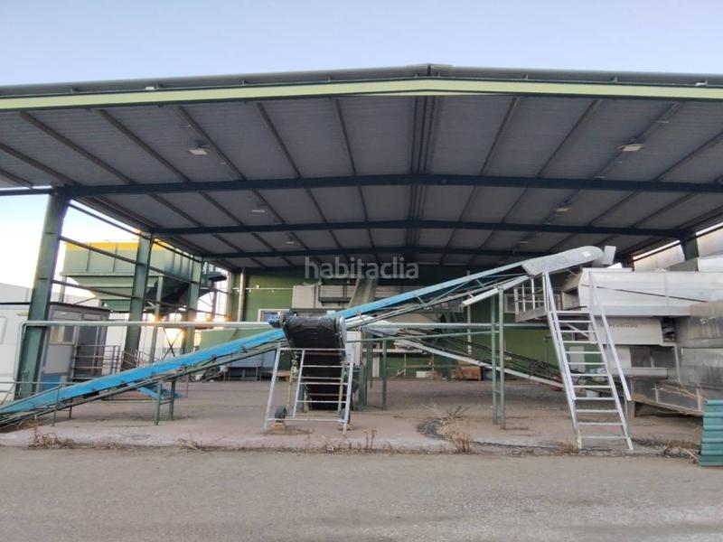 Foto c24a8c26-bcba-4ec6-95de-e61f5de21e91. Fabrikhalle mit heizung in Torralba de Calatrava