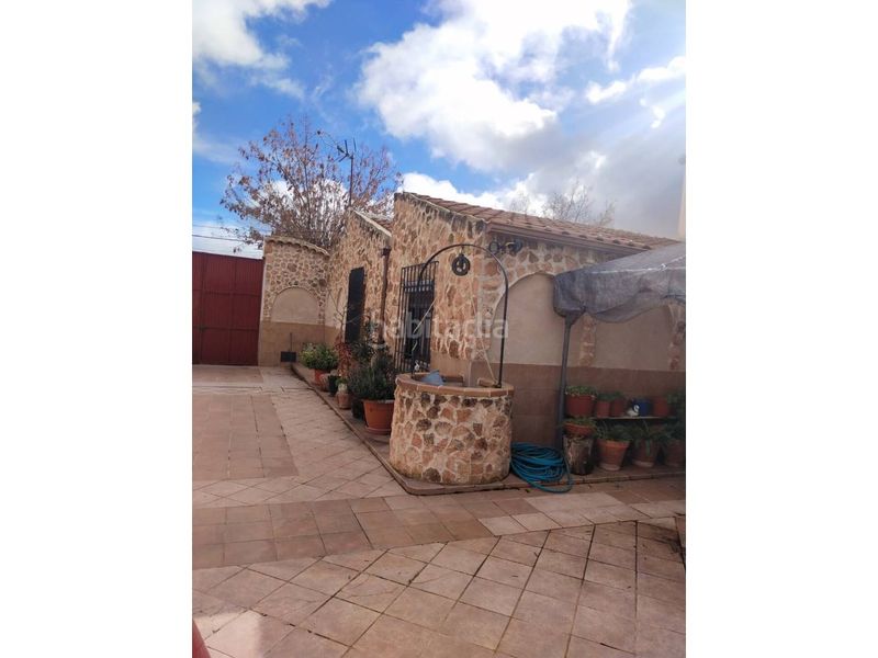 Foto e4d50ffb-f90a-447d-a3bd-6c9cbe405dfd. Casa amb calefacció aparcament a Llanos Del Caudillo