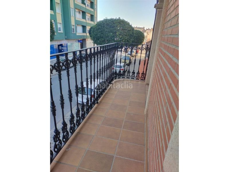 Foto e73719a1-5d38-47f0-8870-784107ece236. Casa amb calefacció aparcament a Manzanares