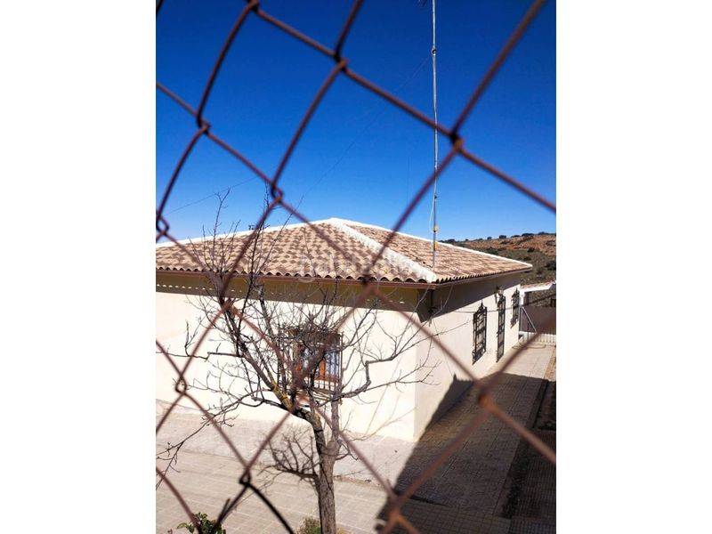 Foto edfbb094-c20d-4bfe-b08c-4263d326e65b. Casa adossada amb calefacció aparcament a Ruidera
