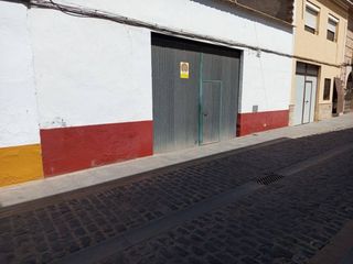 Terreno residenziale  Calle san anton. Venta de solar urbanizado en manzanares