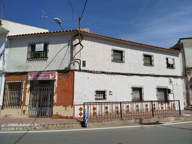 Foto cf759870-1968-43ac-b4ed-7f0d076f5d66. Casa amb calefacció aparcament a Alhambra