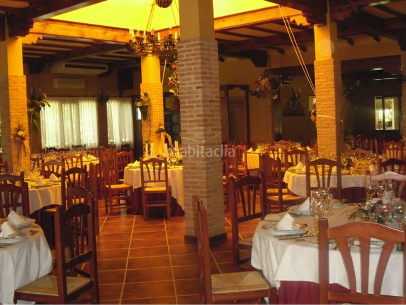 Foto 8ec05e38-0ce6-4b78-b4f0-71e845f7a9dd. Local comercial a Valdepeñas