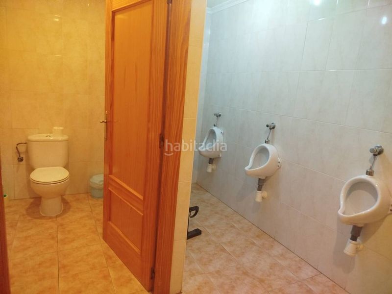 Foto b46c1617-d680-43c4-824e-6980961af9fe. Local comercial a Valdepeñas