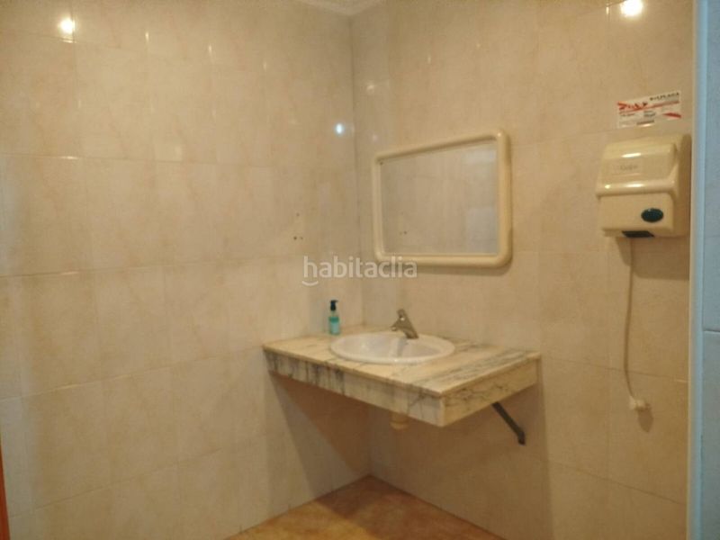 Foto c2532371-b04a-47c0-83ba-c6376713c0be. Local comercial a Valdepeñas