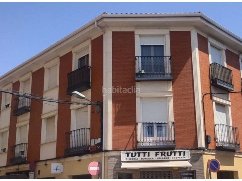Foto 1ca7d4c5-b8ed-42e9-90f6-279ac07a39a3. Pis a calle flor 3 a Manzanares