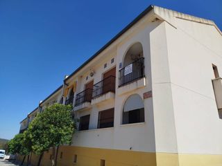 Dúplex  Calle san pedra. Se vende dúplex en ruidera. edificio residencial con piscina, ga