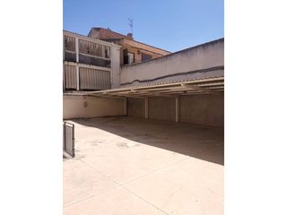 Car parking  Calle general aguilera. Se vende plazas de aparcamiento cubierta en manzanares