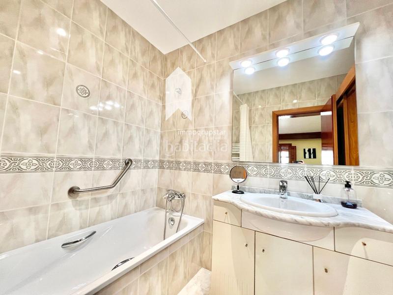 Foto c390a579-e903-425b-a205-03df19e9b876. Casa vive e invierte en el corazón ! chalet pareado con local multifuncional a 5 minutos de la playa en Palamós