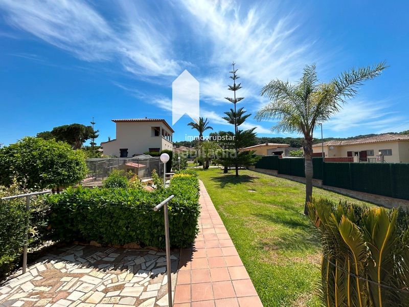 Foto d7e76d2d-a2ca-4dba-a3cb-b27a5740cc4e. Casa amb calefacció aparcament piscina a Cabanyes-Mas Ambrós-Mas Pallí Calonge