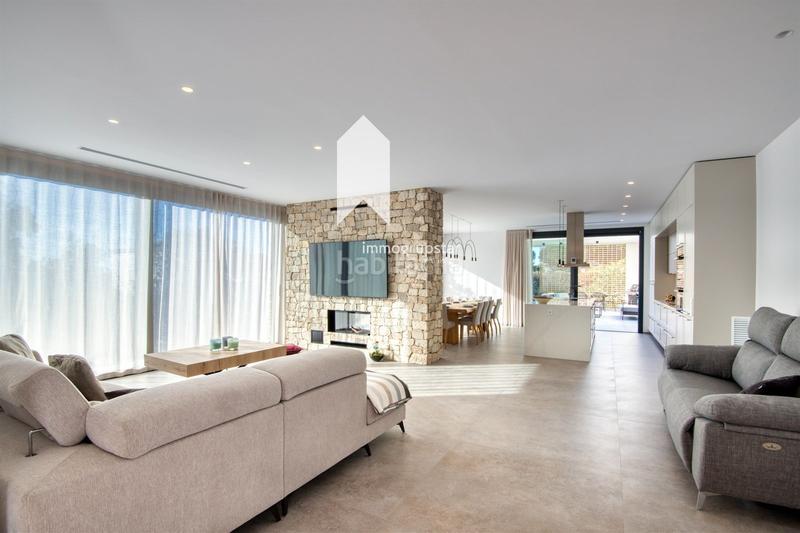 Foto 4b72866f-8fe7-4f6f-a362-07217d10cf93. Casa a narcis monturiol 17 a Fenals Platja d´Aro