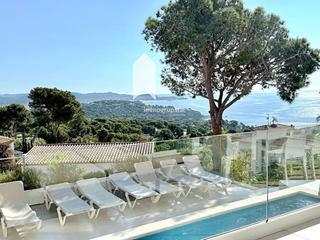 Maison  Robi. Casa seminueva con vistas al mar en platja daro