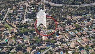 Finca rústica  Occitania. Terreno con piscina para edificar en calonge
